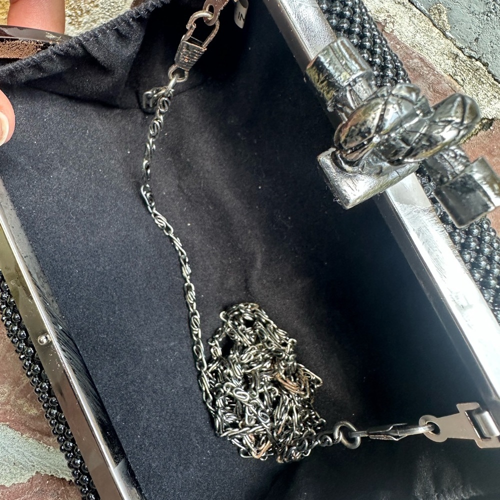 Elegant Black Clutch - Picture 4 of 4